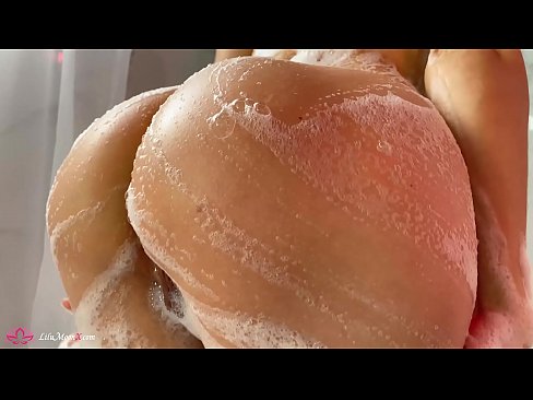 ❤️ Brünette masturbiert Muschi mit Vibrator zu intensivem Orgasmus in der Dusche ❌ Fucking video bei uns ❌
