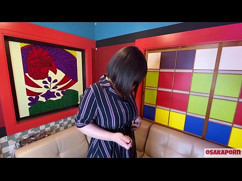 ❤️ Japanische Cutie mit großen Titten masturbiert mit Sexspielzeug und hat einen Orgasmus. Sie spricht in einem Interview über ihre Fick-Erfahrung. Riesige Titten und haarige Muschi, die laut stöhnt. Osakaporn ❌ Fucking video bei uns ❌